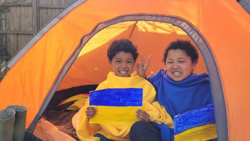 Help children in Ukraine We are sleeping out!
