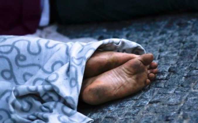 Refugee Crisis Calais - Mens shoes/Mobile phones