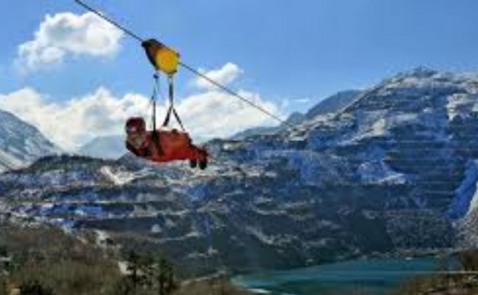Zipwire for project 3850 in Sierra Leone !