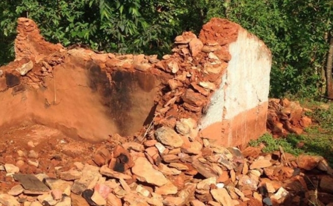 HELPING HANDS ON EQRTHQUAKE