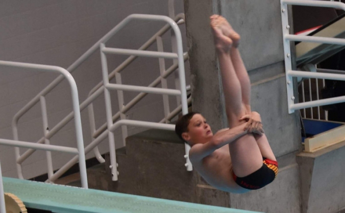 Send Irish diver Logan to American diving camp