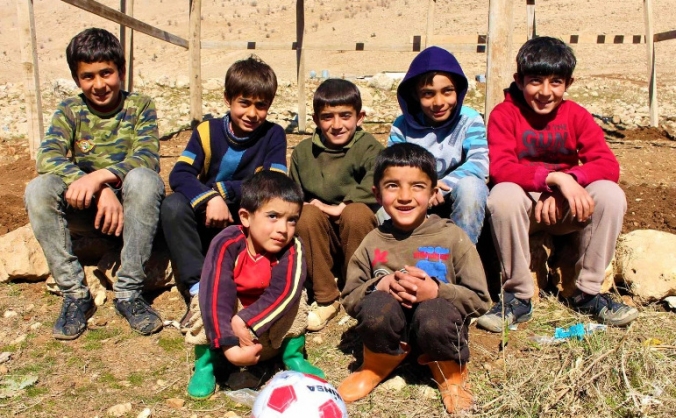 Footballs for Yezidi children in Iraq