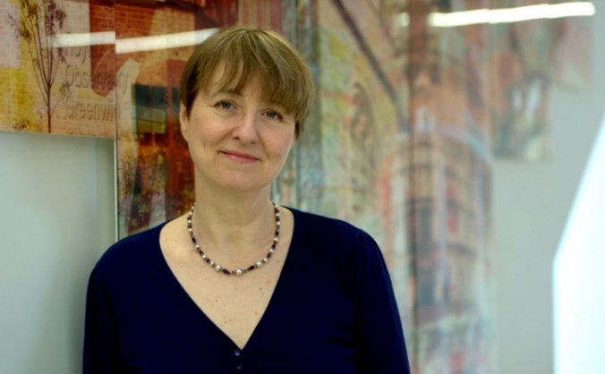 Support Dr Louise Irvine against Jeremy Hunt!