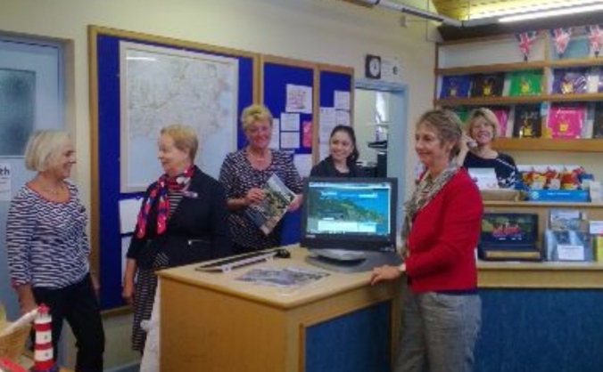 Please help Dartmouth's Tourist Information Centre