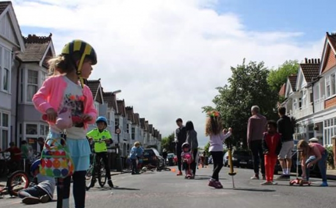 Lyndhurst Road Play Street Equipment