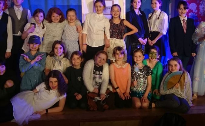 Badapple Young Actors- The 2018 Panto!