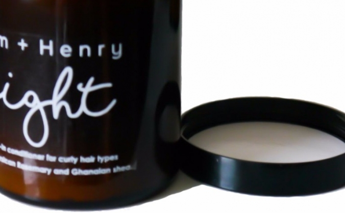 Eight ingredients celebrating natural hair
