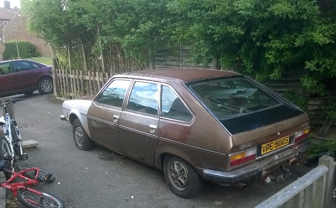 Charming Renault 30 TS in dire need of assistance!