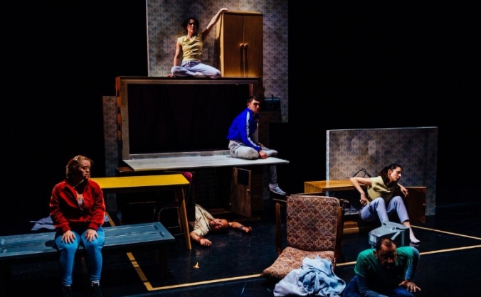 Please help The Enormous Room go back on the road