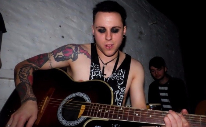 An acoustic evening with Crilly