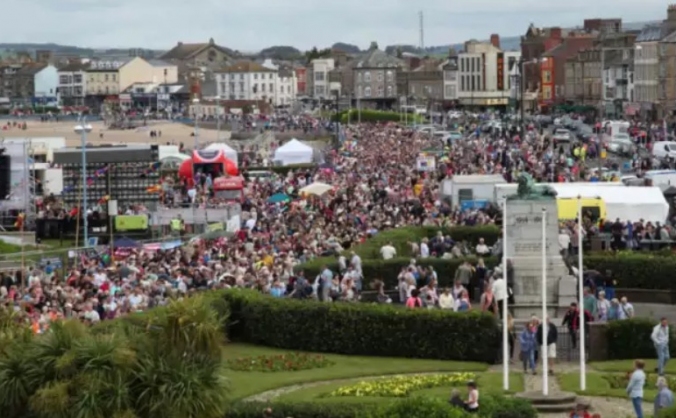 Morecambe Carnival - For the Community
