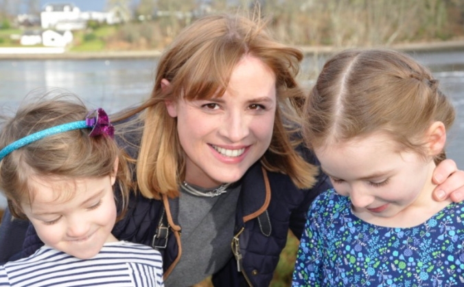 Help Fiona To Complete Her Mission for Medicine