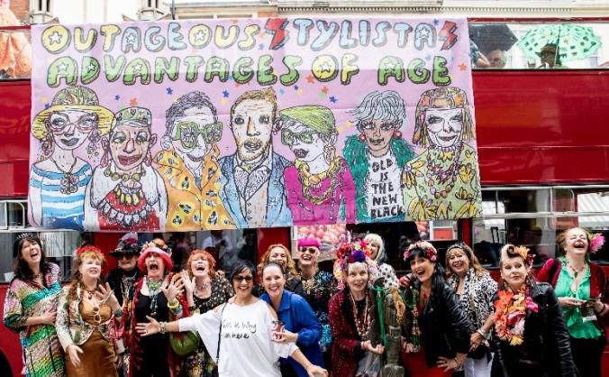 Advantages of Age Fabulous and Flamboyant Bus Tour