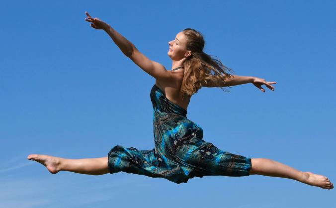 Help Niamh get to dance college!