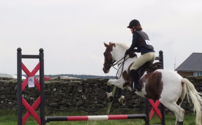 Jumping saddle for 16 year old disabled para rider