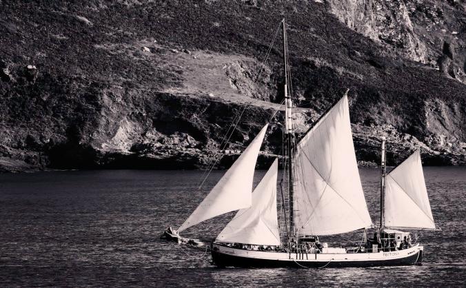 Sailing Tectona - New Generator and Oven