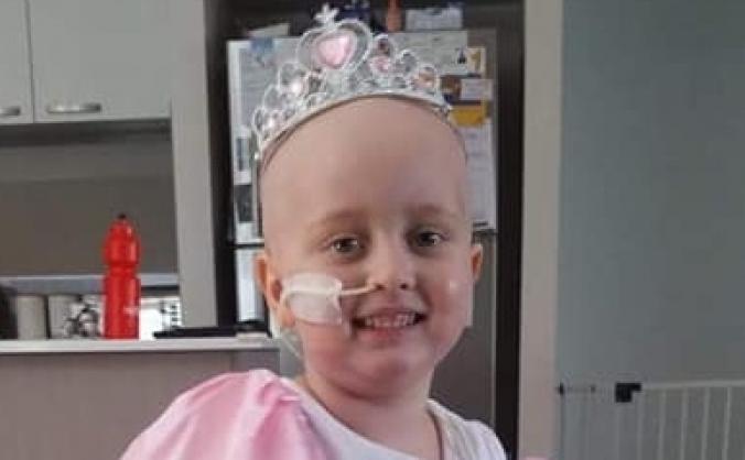 Hair cut to raise money for Lexie who has leukaemi
