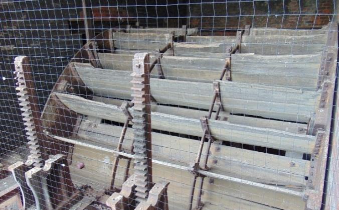 Restoration of the Queen's Mill Waterwheel