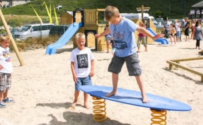 Re-open Porthtowan playground