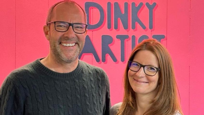 Dinky Artist Group 