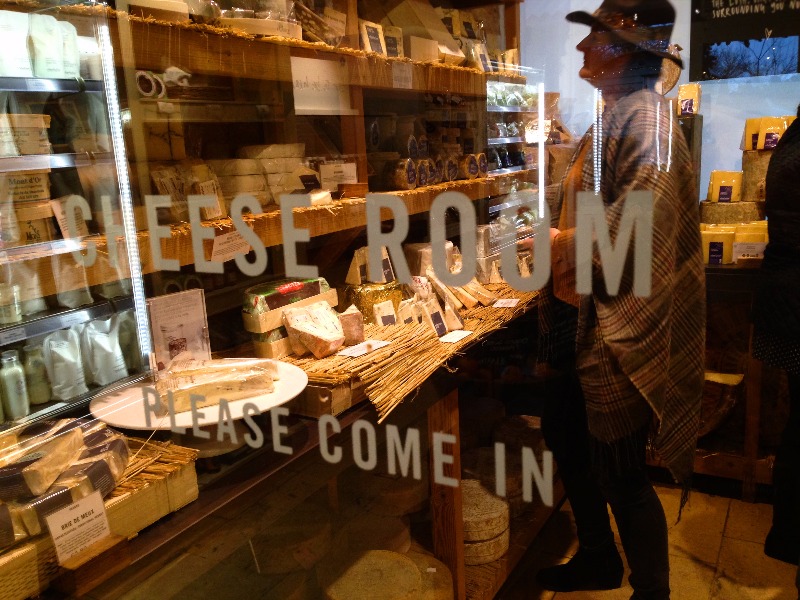 Cheese Shop in need of a cheese maturing room! a crowdfunding