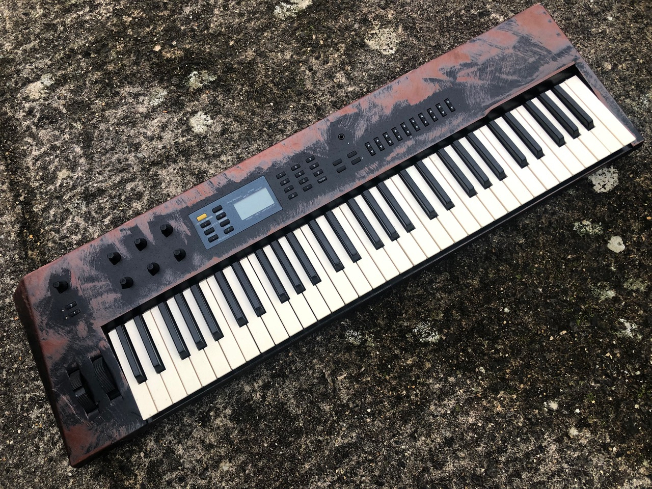 1607514521_dave_greenfield_keyboard_2.jpg