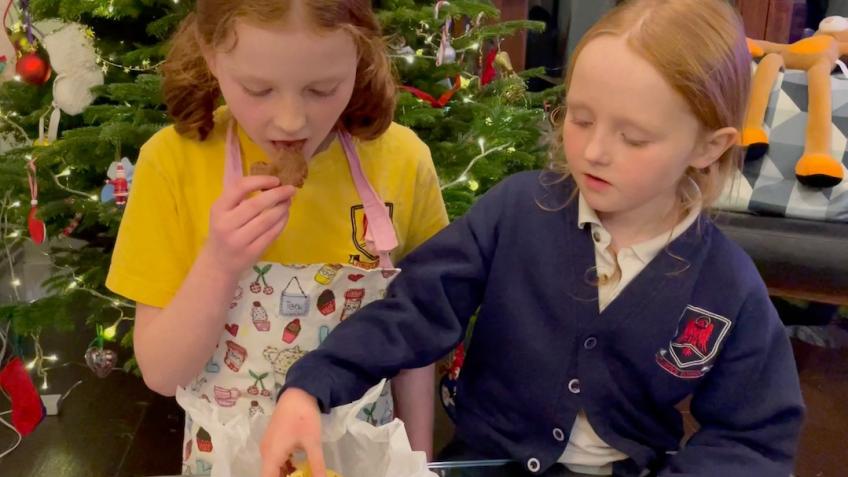 Christmas Crumbles: cookies to your door