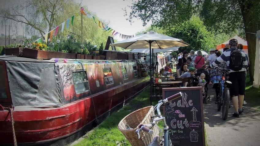 Justice for Roving Canal Traders