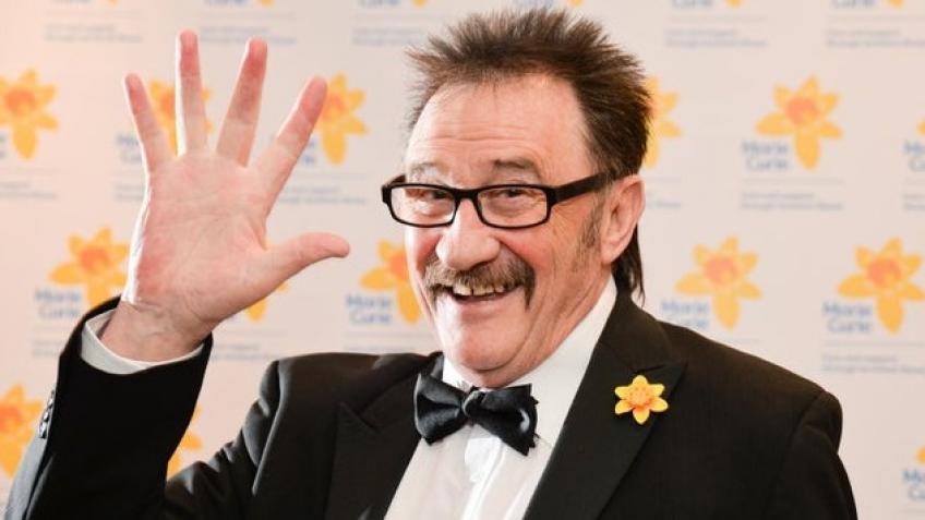 90's at it best charity quiz starring Paul Chuckle