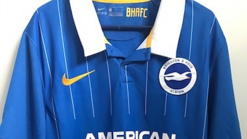 Win signed Brighton & Hove Albion FC shirt