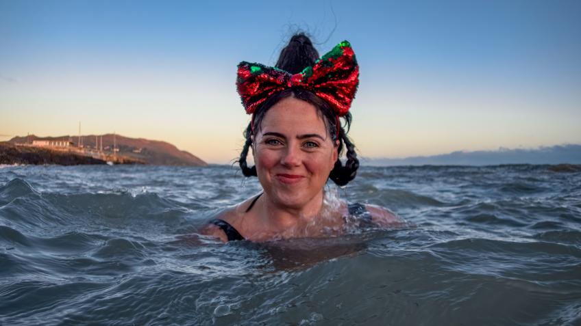 The Outdoor Swimming Society Christmas Cracker