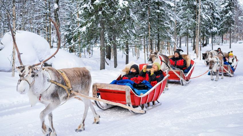 Winter Walk to Lapland!