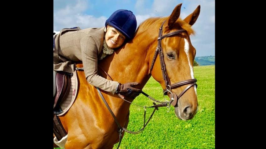 SUPPORT AN EX-RACEHORSE