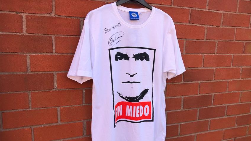 Win a signed Roberto Martinez 'Sin Miedo' T-shirt