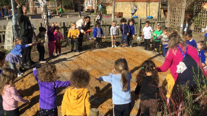 Heathbrook School: Rain Garden and plant trees
