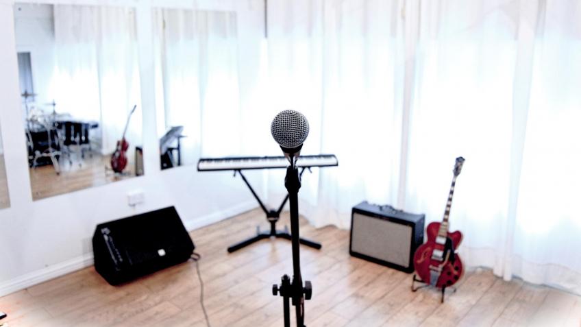 HELP RHINOCORN MUSIC STUDIO