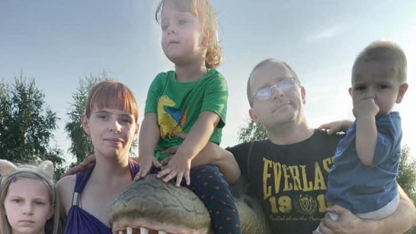 Help my partners cousin and his family escape