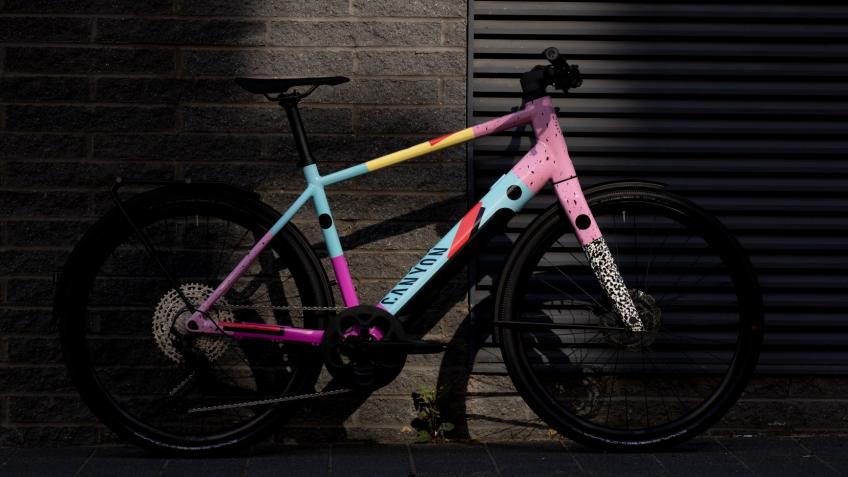 Win a custom Canyon Commuter:ON Penfold Edition