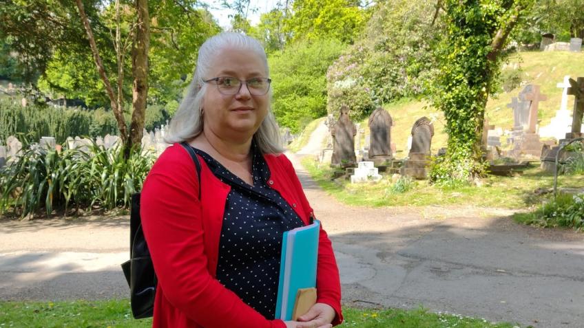 Discovering Oystermouth Cemetery Guide Book