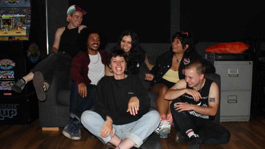 HELP ANTIA RECORD AN EP
