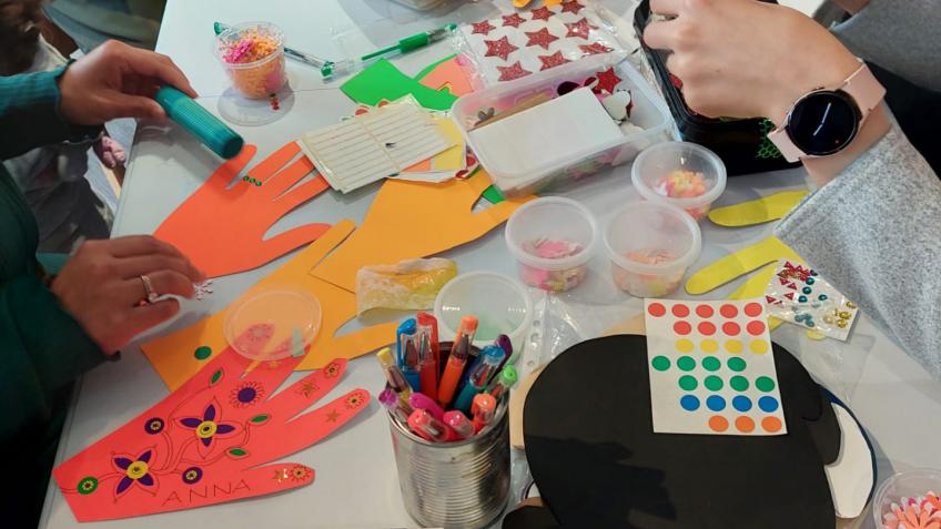 Creative Conversations - ESOL and crafts programme