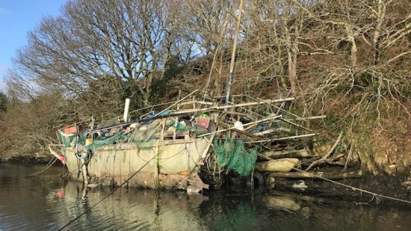 Recovering Boat Wreckages from The Helford and Fal