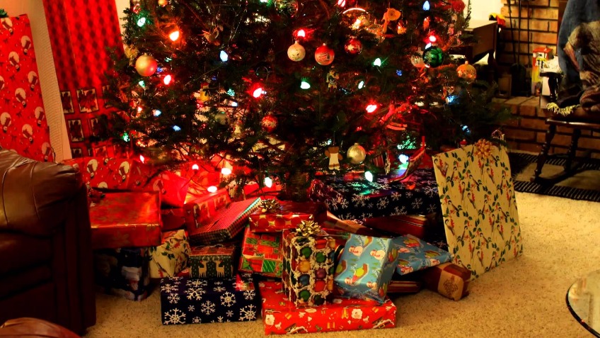Christmas presents for children in need  a Charities crowdfunding