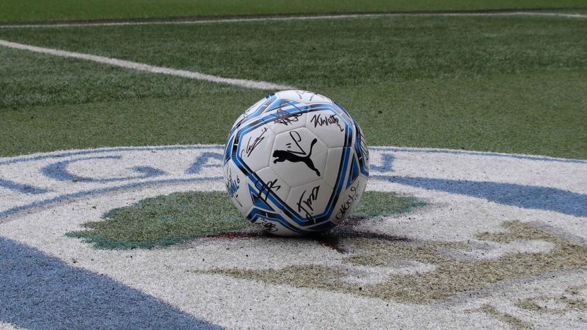 Win a 21/22 title winning signed ball!