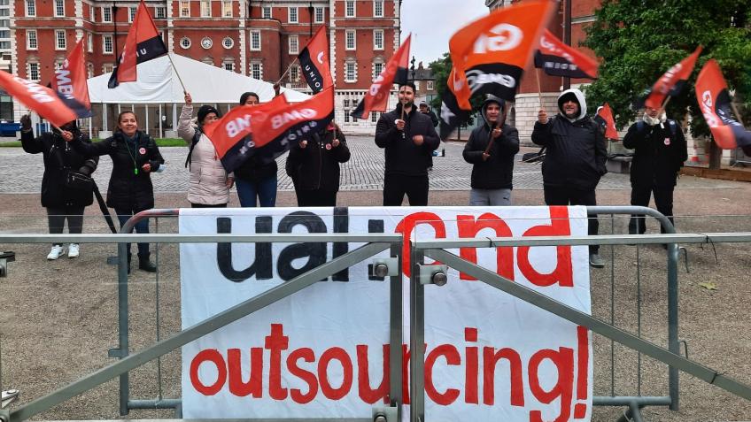 Support striking outsourced cleaners at UAL!