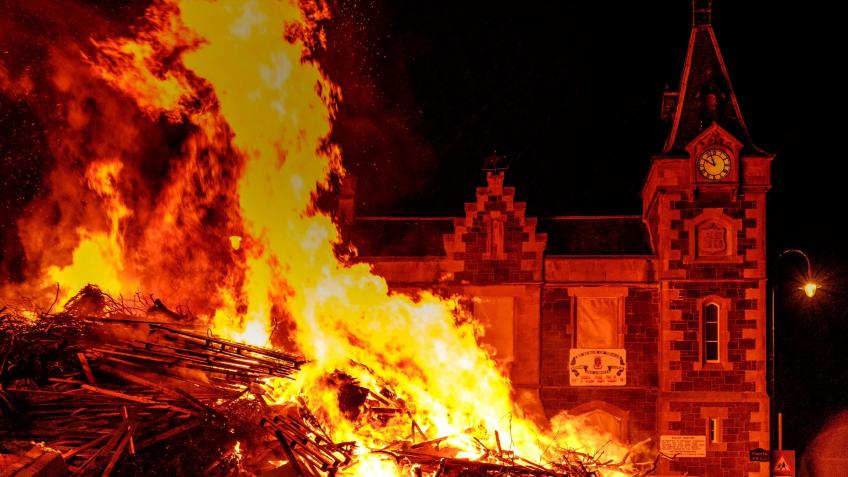 Help Support Biggar's Hogmanay Bonfire 2024
