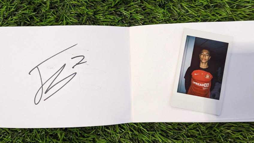 Win Signed SAFC Autograph & Polaroid Book