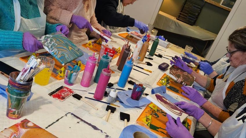 Relax and have fun with fluid art for mindfulness