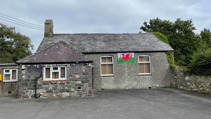 Achub Canolfan Llannor // Save Canolfan Llannor