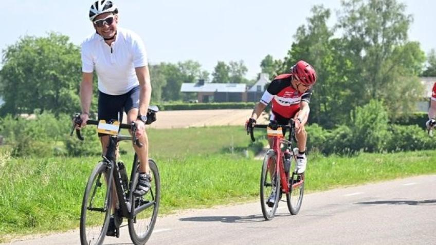 London to Amsterdam Cycle Challenge for NL Cares